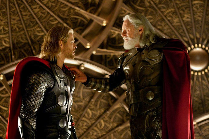 thor-mit-anthony-hopkins-und-chris-hemsworth
