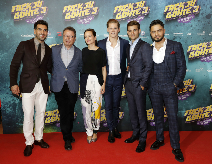 775061296_AR_5654_D1669256762BB02CE57FD6C04B4F974C_700