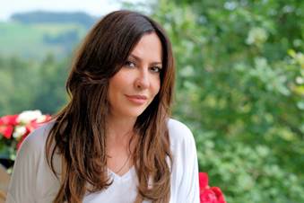 Katja Baumann (Simone Thomalla)