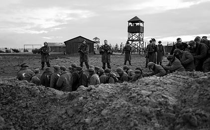 14_Der_Hauptmann_Julia_M_Mueller-Weltkino_Filmverleih_webd