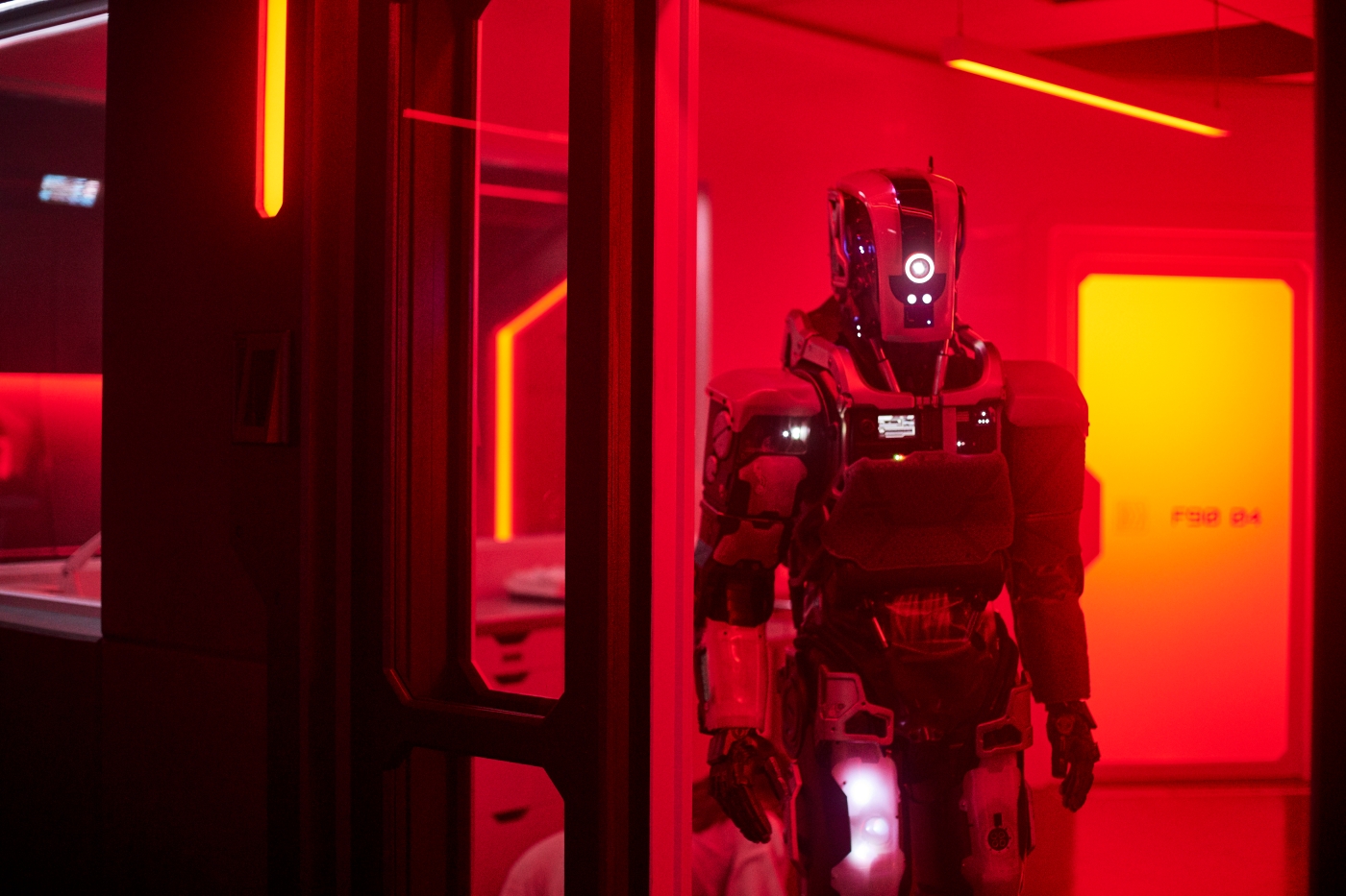 Mother_D28_Sc127_0302_1400