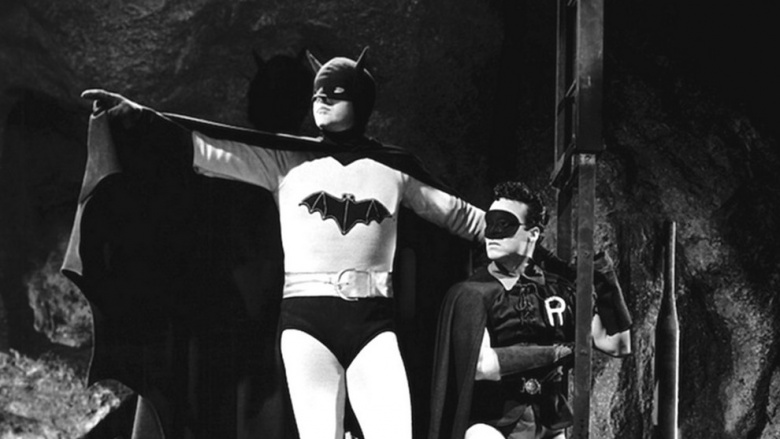 batman-1943-the-bats-cave